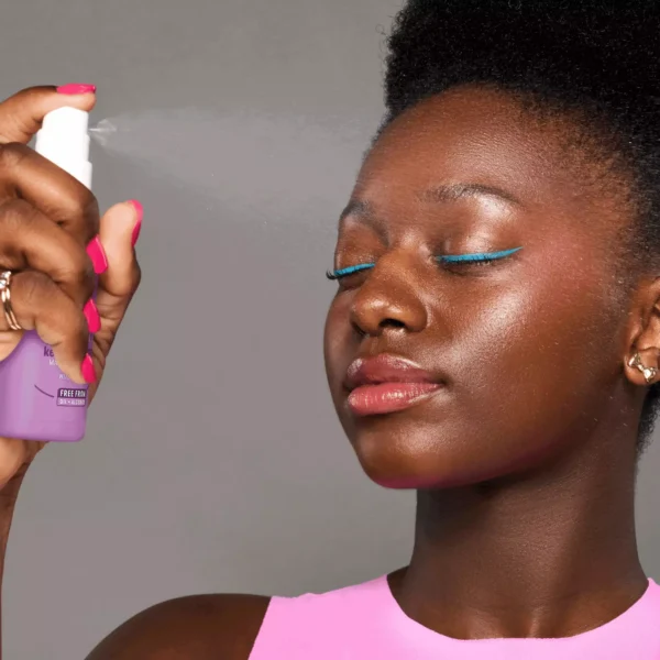 Essence SPRAY FIXADOR DE MAQUILHAGEM fix & LAST keep it PERFECT - Image 2